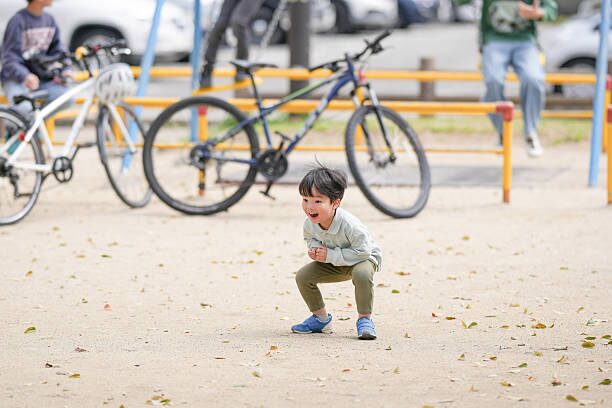 音に反応する子どものイメージ