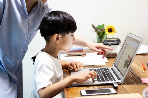 受給者証について調べる親